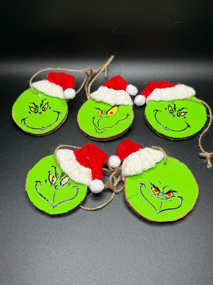 Grinch Ornament Set